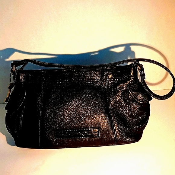 Fossil Handbags - Fossil black pebble leather shoulder bag 75082